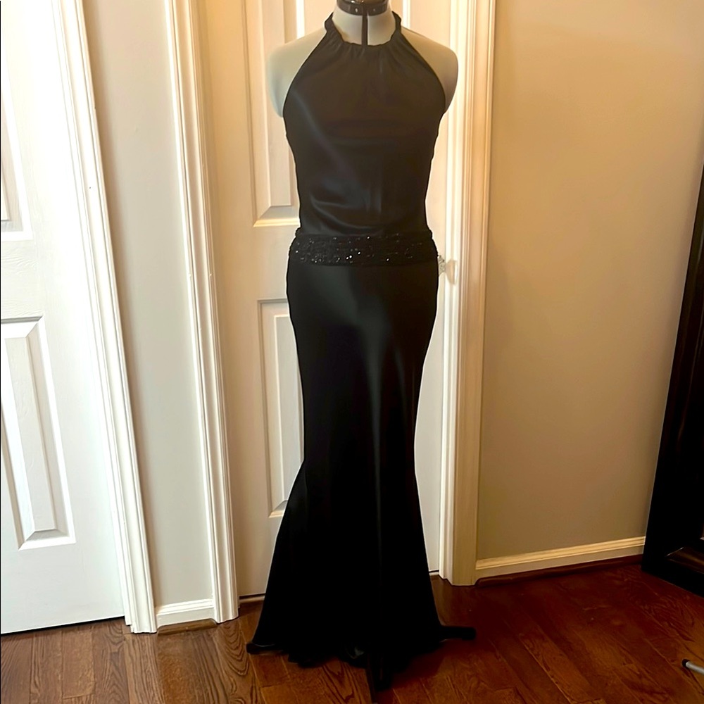 Vera Wang Elegant Black Halter Evening Dress